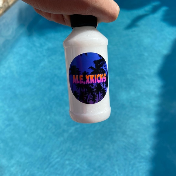 Alex Kicks Soul Sauce - Picture 2 of 2